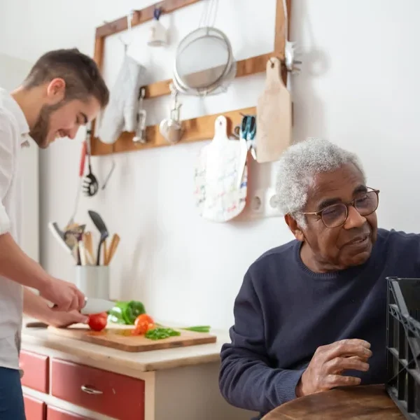 The Key Differences Between Independent and Assisted Living